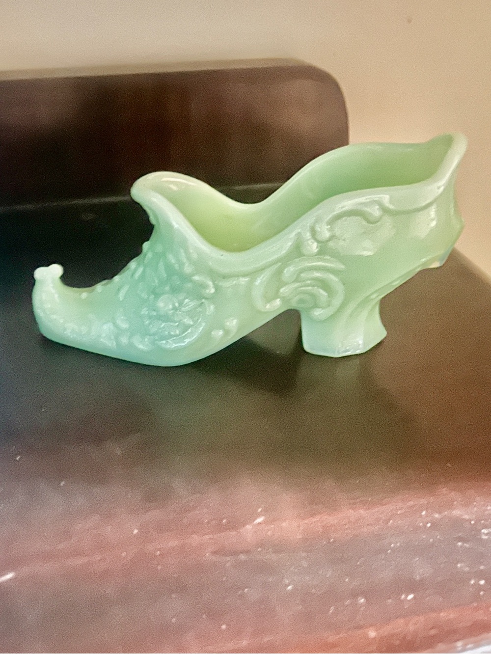 Jadeite with uranium glass shoe